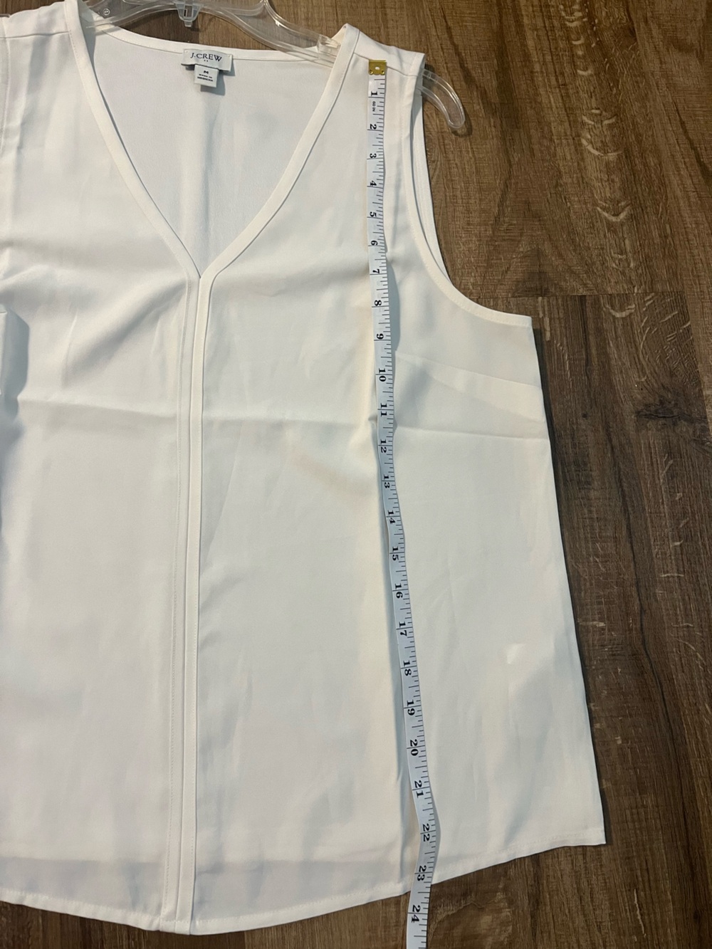 J. Crew Factory NWOT Sleeveless V-Neck Crepe Shell Top- Marine Salt - Picture 7 of 7